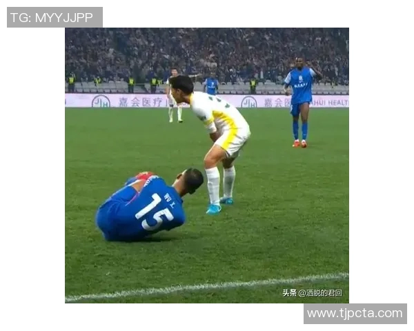 申花主场防守失误致对手凌空垫射扳平比分令人失望